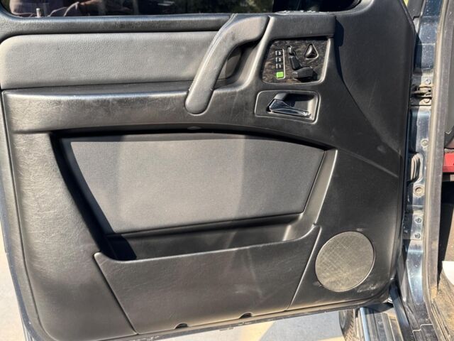 Синій Мерседес Г 400, об'ємом двигуна 4 л та пробігом 320 тис. км за 24990 $, фото 13 на Automoto.ua