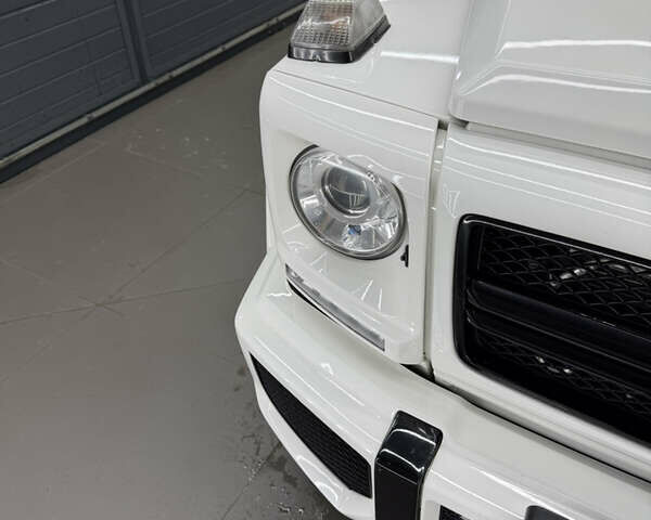 Белый Мерседес Г-Класс, объемом двигателя 5.5 л и пробегом 117 тыс. км за 49800 $, фото 12 на Automoto.ua