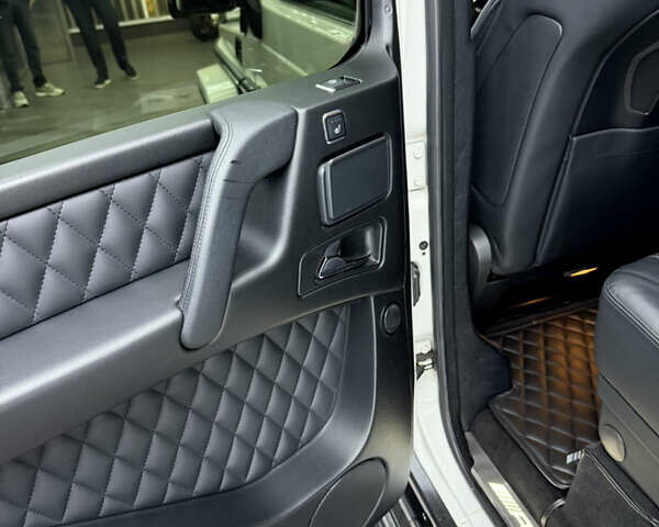 Белый Мерседес Г-Класс, объемом двигателя 5.5 л и пробегом 117 тыс. км за 49800 $, фото 32 на Automoto.ua