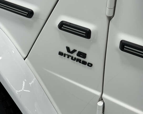 Белый Мерседес Г-Класс, объемом двигателя 4 л и пробегом 135 тыс. км за 125000 $, фото 13 на Automoto.ua