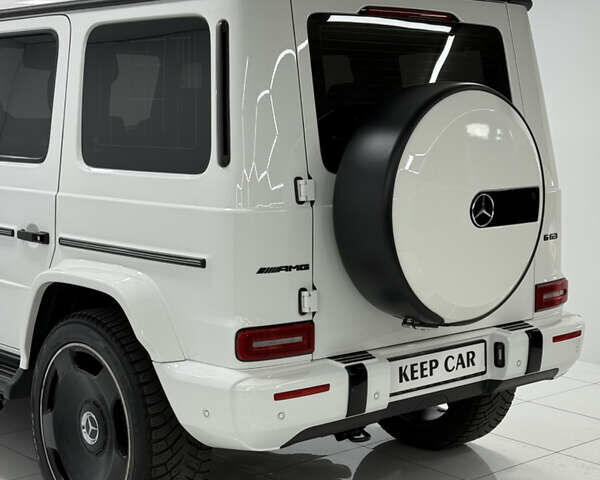 Белый Мерседес Г-Класс, объемом двигателя 4 л и пробегом 135 тыс. км за 125000 $, фото 11 на Automoto.ua