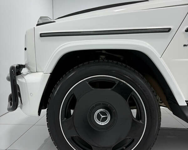 Белый Мерседес Г-Класс, объемом двигателя 4 л и пробегом 135 тыс. км за 125000 $, фото 8 на Automoto.ua