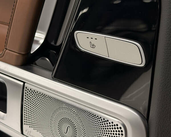 Белый Мерседес Г-Класс, объемом двигателя 4 л и пробегом 135 тыс. км за 125000 $, фото 20 на Automoto.ua