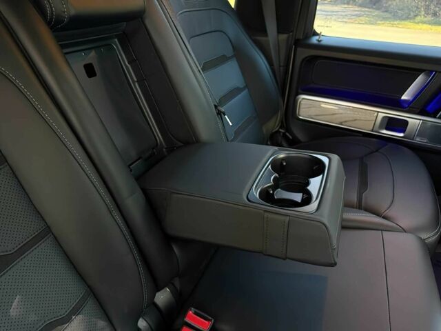 Белый Мерседес Г-Класс, объемом двигателя 4 л и пробегом 32 тыс. км за 76500 $, фото 6 на Automoto.ua