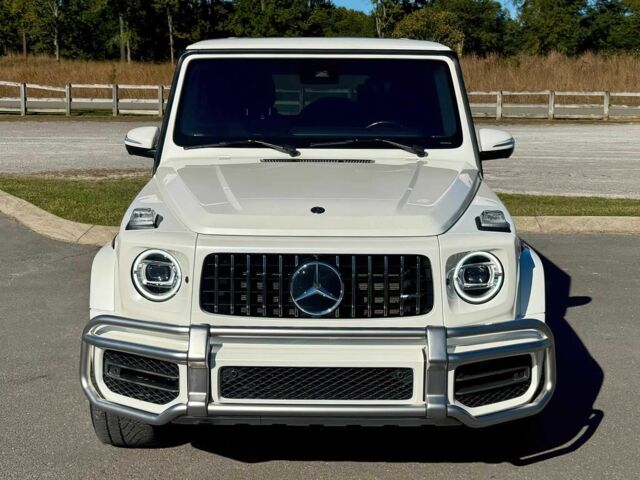 Белый Мерседес Г-Класс, объемом двигателя 4 л и пробегом 32 тыс. км за 76500 $, фото 1 на Automoto.ua