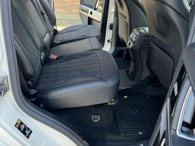 Білий Мерседес Г-Клас, об'ємом двигуна 4 л та пробігом 42 тис. км за 78000 $, фото 5 на Automoto.ua