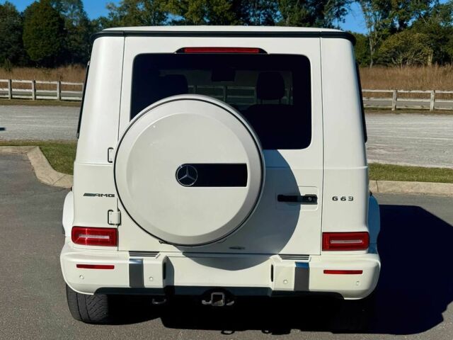 Белый Мерседес Г-Класс, объемом двигателя 4 л и пробегом 32 тыс. км за 76500 $, фото 4 на Automoto.ua