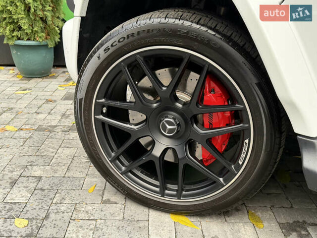 Белый Мерседес Г-Класс, объемом двигателя 4 л и пробегом 38 тыс. км за 210000 $, фото 53 на Automoto.ua