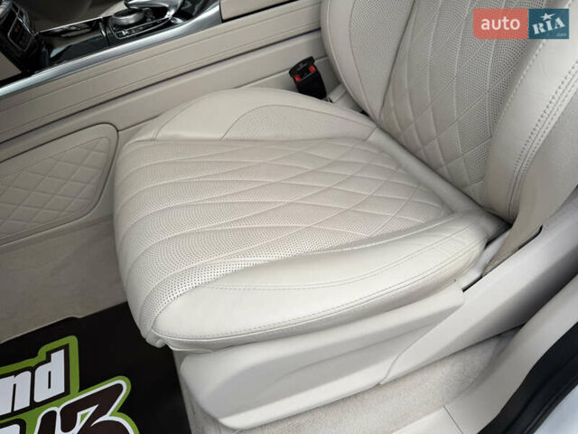 Белый Мерседес Г-Класс, объемом двигателя 4 л и пробегом 38 тыс. км за 210000 $, фото 43 на Automoto.ua