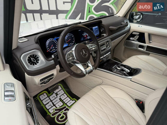 Белый Мерседес Г-Класс, объемом двигателя 4 л и пробегом 38 тыс. км за 210000 $, фото 31 на Automoto.ua