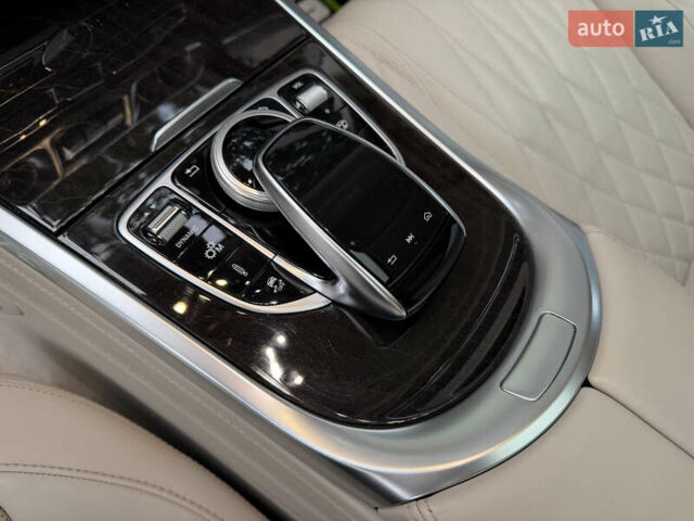 Белый Мерседес Г-Класс, объемом двигателя 4 л и пробегом 38 тыс. км за 210000 $, фото 30 на Automoto.ua