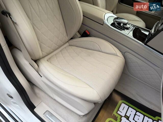 Белый Мерседес Г-Класс, объемом двигателя 4 л и пробегом 38 тыс. км за 210000 $, фото 39 на Automoto.ua