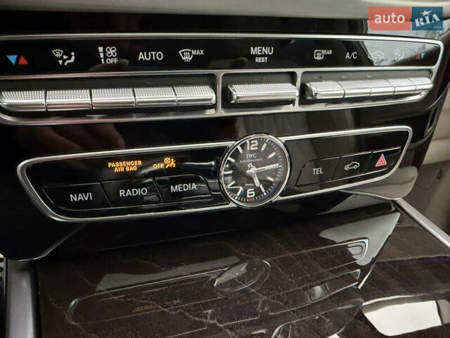 Белый Мерседес Г-Класс, объемом двигателя 4 л и пробегом 38 тыс. км за 210000 $, фото 35 на Automoto.ua