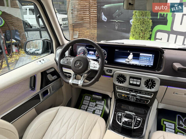 Белый Мерседес Г-Класс, объемом двигателя 4 л и пробегом 38 тыс. км за 210000 $, фото 19 на Automoto.ua