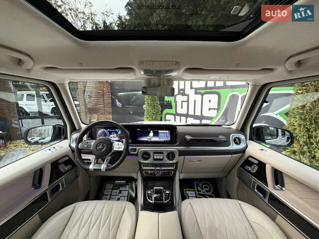 Белый Мерседес Г-Класс, объемом двигателя 4 л и пробегом 38 тыс. км за 210000 $, фото 16 на Automoto.ua