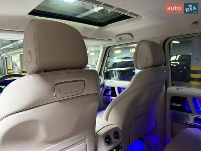 Белый Мерседес Г-Класс, объемом двигателя 3.98 л и пробегом 25 тыс. км за 219500 $, фото 63 на Automoto.ua