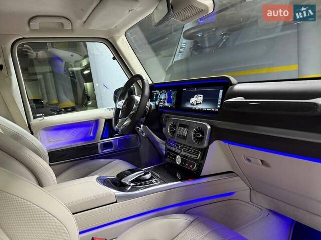 Белый Мерседес Г-Класс, объемом двигателя 3.98 л и пробегом 25 тыс. км за 219500 $, фото 103 на Automoto.ua