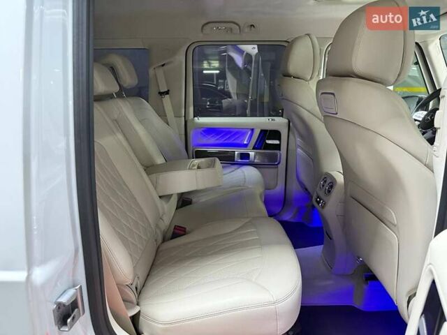 Белый Мерседес Г-Класс, объемом двигателя 3.98 л и пробегом 25 тыс. км за 219500 $, фото 72 на Automoto.ua