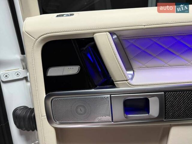 Белый Мерседес Г-Класс, объемом двигателя 3.98 л и пробегом 25 тыс. км за 219500 $, фото 77 на Automoto.ua