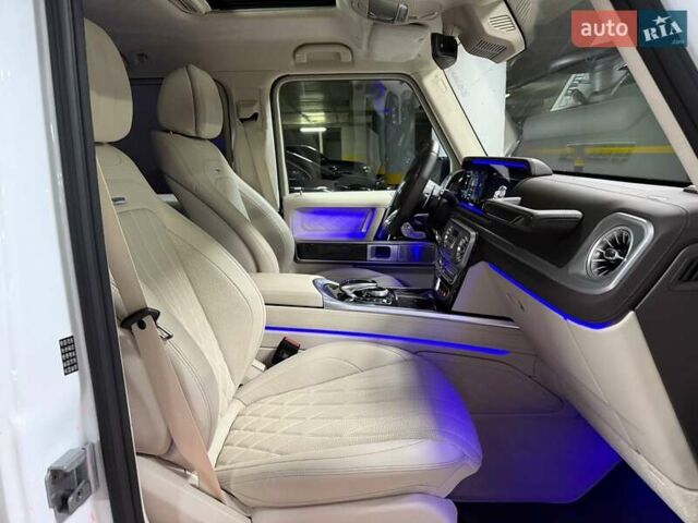 Белый Мерседес Г-Класс, объемом двигателя 3.98 л и пробегом 25 тыс. км за 219500 $, фото 105 на Automoto.ua