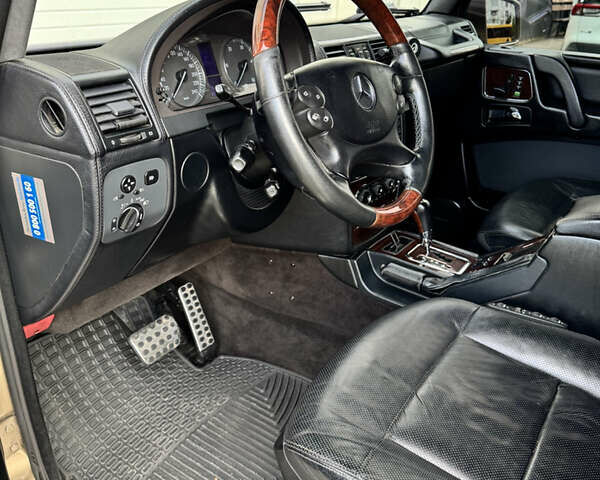 Бежевый Мерседес Г-Класс, объемом двигателя 3 л и пробегом 202 тыс. км за 39700 $, фото 4 на Automoto.ua