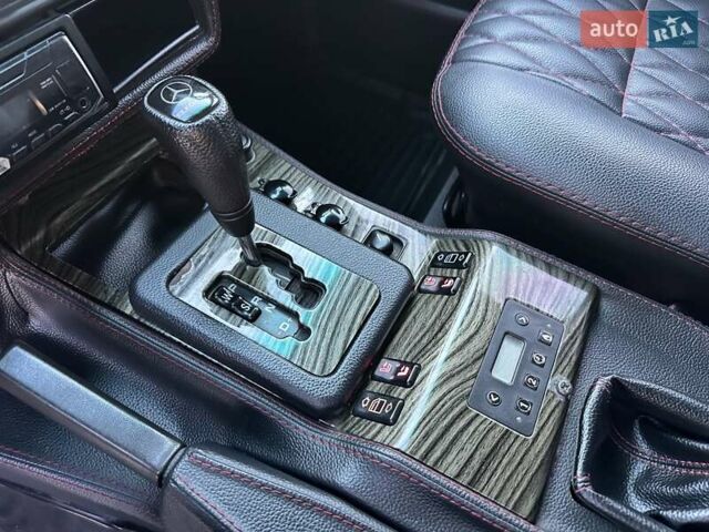 Черный Мерседес Г-Класс, объемом двигателя 3.23 л и пробегом 465 тыс. км за 17888 $, фото 29 на Automoto.ua