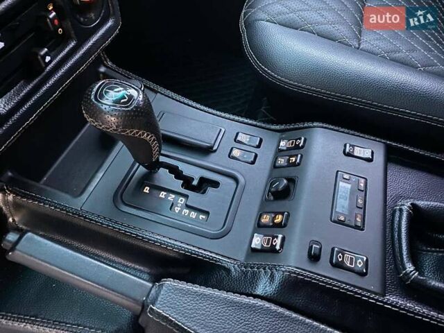 Черный Мерседес Г-Класс, объемом двигателя 5 л и пробегом 188 тыс. км за 25500 $, фото 42 на Automoto.ua