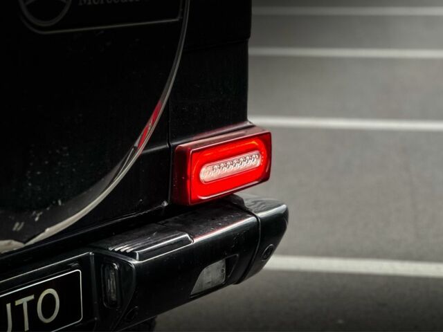 Черный Мерседес Г-Класс, объемом двигателя 5 л и пробегом 252 тыс. км за 20100 $, фото 6 на Automoto.ua