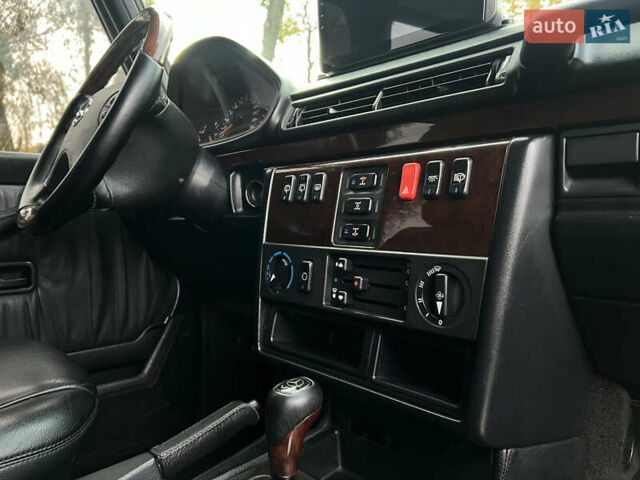 Чорний Мерседес Г-Клас, об'ємом двигуна 4.97 л та пробігом 350 тис. км за 20500 $, фото 17 на Automoto.ua