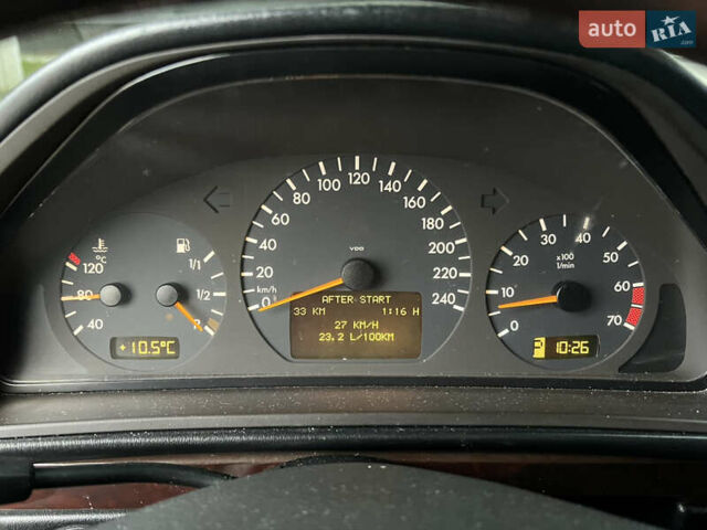 Черный Мерседес Г-Класс, объемом двигателя 5 л и пробегом 252 тыс. км за 20100 $, фото 8 на Automoto.ua