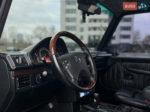 Черный Мерседес Г-Класс, объемом двигателя 5 л и пробегом 252 тыс. км за 20100 $, фото 5 на Automoto.ua
