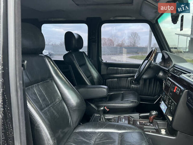 Черный Мерседес Г-Класс, объемом двигателя 5 л и пробегом 252 тыс. км за 20100 $, фото 11 на Automoto.ua