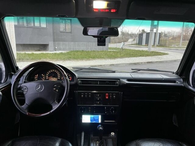 Черный Мерседес Г-Класс, объемом двигателя 5 л и пробегом 252 тыс. км за 20100 $, фото 9 на Automoto.ua