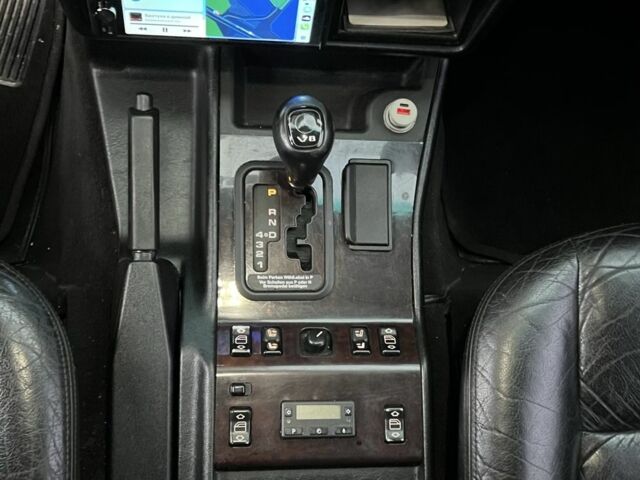 Черный Мерседес Г-Класс, объемом двигателя 5 л и пробегом 252 тыс. км за 20100 $, фото 12 на Automoto.ua