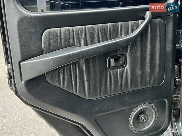 Черный Мерседес Г-Класс, объемом двигателя 5 л и пробегом 252 тыс. км за 20100 $, фото 4 на Automoto.ua