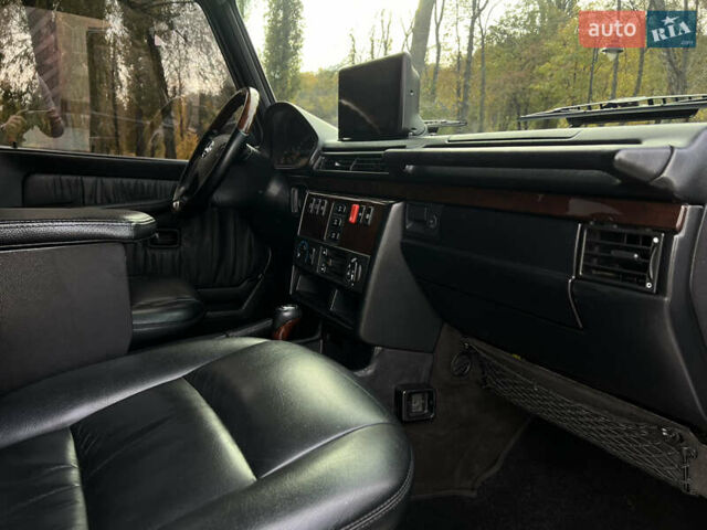 Чорний Мерседес Г-Клас, об'ємом двигуна 4.97 л та пробігом 350 тис. км за 20500 $, фото 15 на Automoto.ua