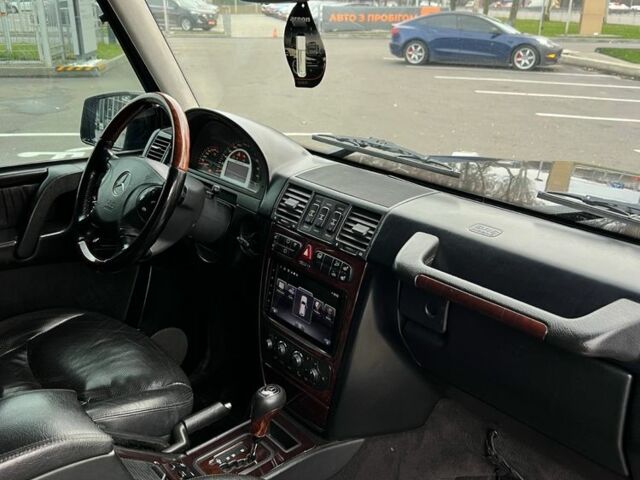Чорний Мерседес Г-Клас, об'ємом двигуна 5 л та пробігом 258 тис. км за 21900 $, фото 7 на Automoto.ua