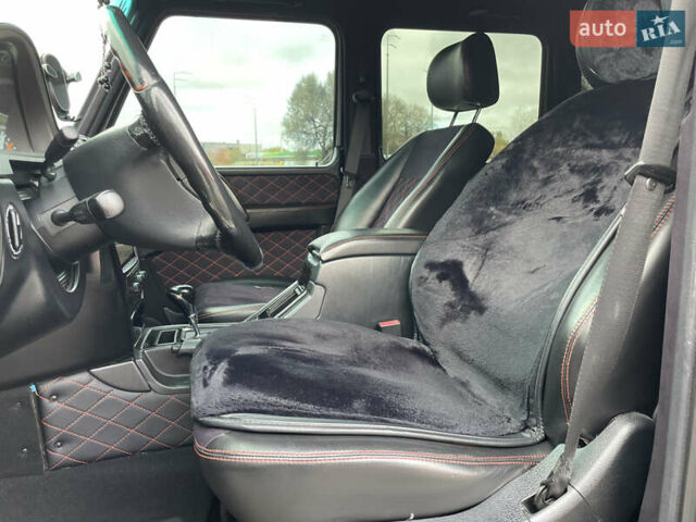 Черный Мерседес Г-Класс, объемом двигателя 5 л и пробегом 205 тыс. км за 22900 $, фото 12 на Automoto.ua