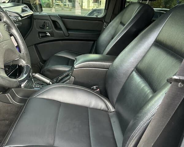 Черный Мерседес Г-Класс, объемом двигателя 5 л и пробегом 316 тыс. км за 27000 $, фото 5 на Automoto.ua