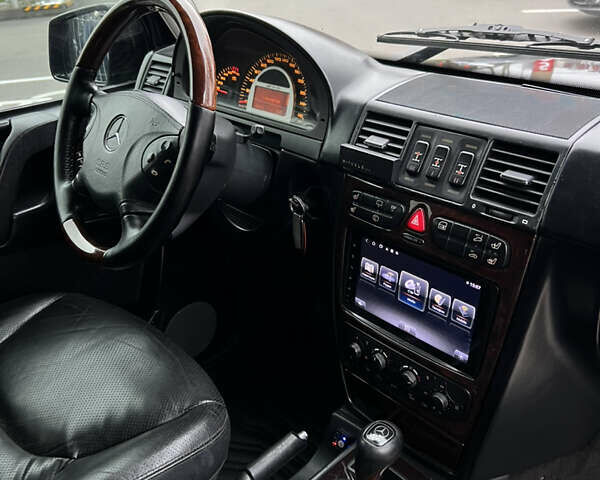 Чорний Мерседес Г-Клас, об'ємом двигуна 5 л та пробігом 259 тис. км за 23000 $, фото 17 на Automoto.ua
