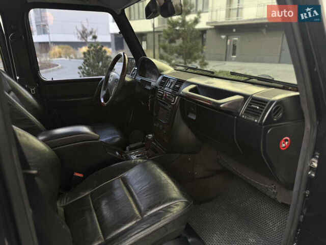 Черный Мерседес Г-Класс, объемом двигателя 5 л и пробегом 303 тыс. км за 22500 $, фото 10 на Automoto.ua