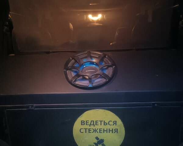 Черный Мерседес Г-Класс, объемом двигателя 5 л и пробегом 366 тыс. км за 20000 $, фото 2 на Automoto.ua