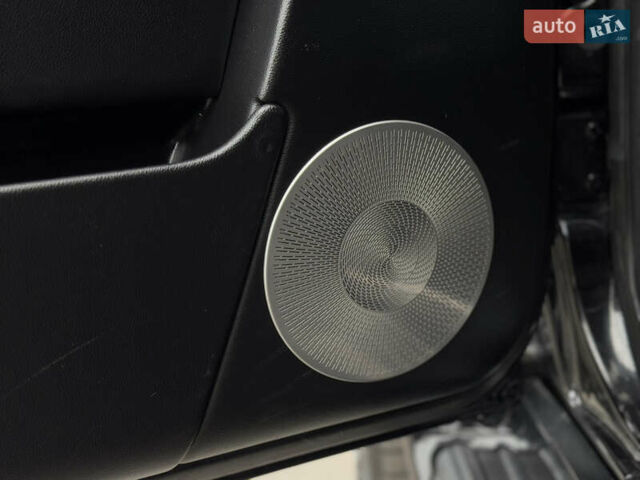Черный Мерседес Г-Класс, объемом двигателя 5 л и пробегом 150 тыс. км за 39500 $, фото 43 на Automoto.ua