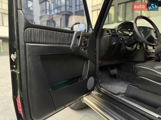 Черный Мерседес Г-Класс, объемом двигателя 5 л и пробегом 303 тыс. км за 22500 $, фото 38 на Automoto.ua
