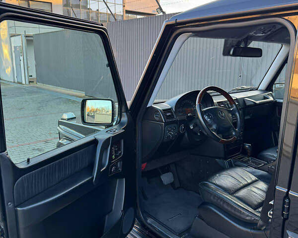 Черный Мерседес Г-Класс, объемом двигателя 5 л и пробегом 232 тыс. км за 34000 $, фото 9 на Automoto.ua