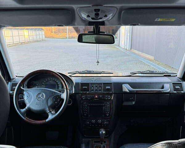 Черный Мерседес Г-Класс, объемом двигателя 5 л и пробегом 232 тыс. км за 34000 $, фото 8 на Automoto.ua