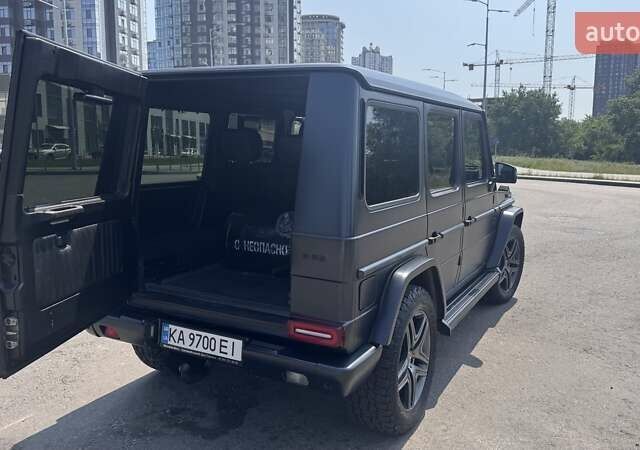 Черный Мерседес Г-Класс, объемом двигателя 4.97 л и пробегом 310 тыс. км за 28000 $, фото 3 на Automoto.ua
