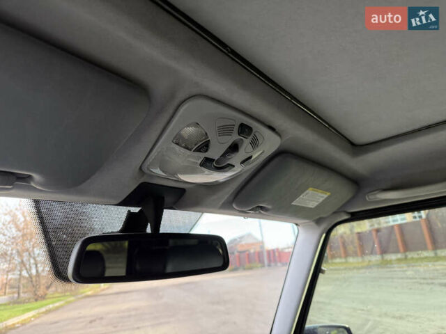 Чорний Мерседес Г-Клас, об'ємом двигуна 4.97 л та пробігом 260 тис. км за 24500 $, фото 9 на Automoto.ua