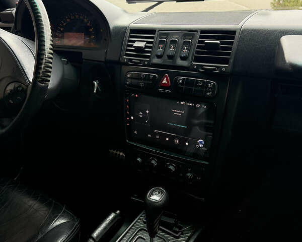 Черный Мерседес Г-Класс, объемом двигателя 4.97 л и пробегом 167 тыс. км за 31777 $, фото 12 на Automoto.ua