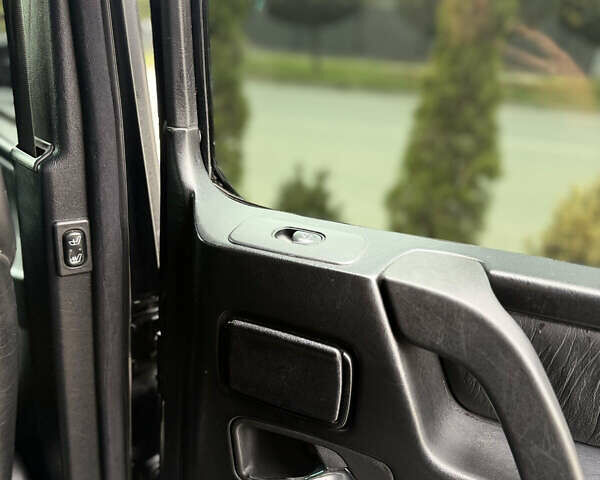 Черный Мерседес Г-Класс, объемом двигателя 4.97 л и пробегом 167 тыс. км за 31777 $, фото 14 на Automoto.ua